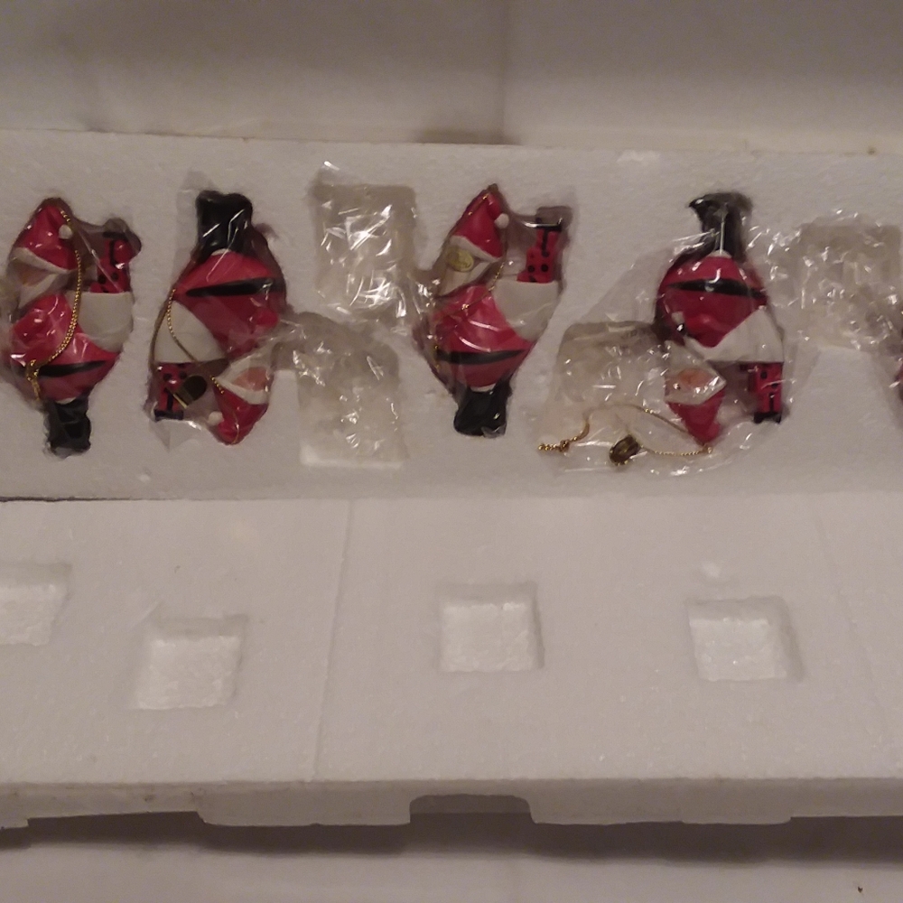 Santa Ornaments Set of 5 NIB - Picture 5 of 12